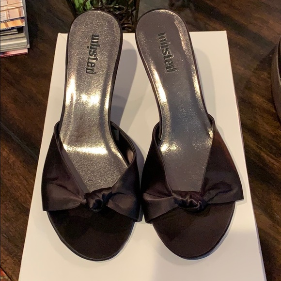 Women’s size 8 Unlisted Heels Black Satin NWOT - Picture 2 of 4